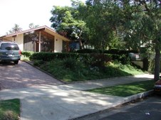 568 Via de La Paz