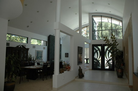 Enlarge photo 2