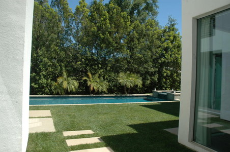 Enlarge photo 68
