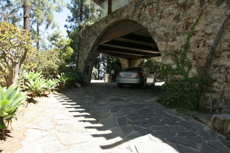 Enlarge photo 2