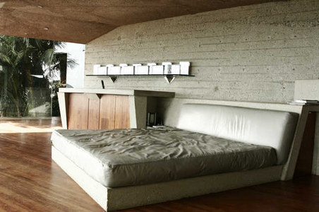 Enlarge photo 90