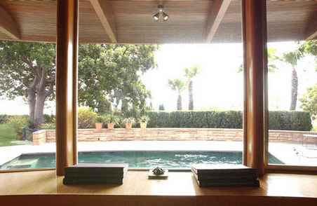Enlarge photo 24