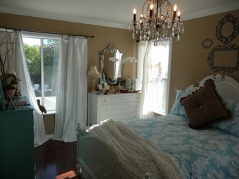 Enlarge photo 26