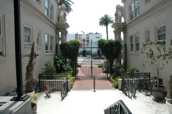 Enlarge photo 49