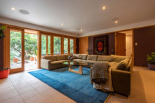 Enlarge photo 38