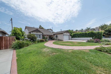 Cast 11136 Sherman Oaks