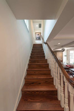 Enlarge photo 28