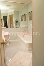 Enlarge photo 47