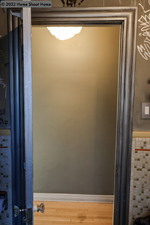 Enlarge photo 28