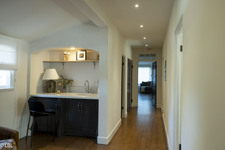 Enlarge photo 35