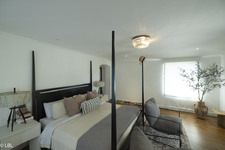 Enlarge photo 42