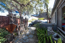 Enlarge photo 8