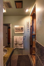 Enlarge photo 48