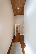 Enlarge photo 28
