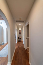Enlarge photo 29