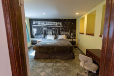 Enlarge photo 64