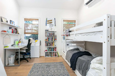 Enlarge photo 51