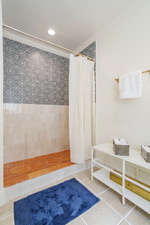 Enlarge photo 82