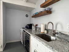 Enlarge photo 35