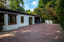 Enlarge photo 129