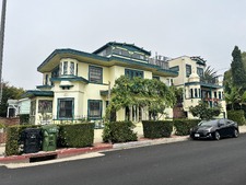 453 Rialto Ave