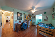 Enlarge photo 37