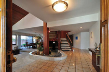 CAST 5704 Studio City