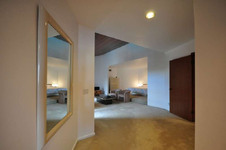 Enlarge photo 46