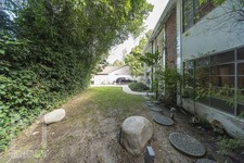 Enlarge photo 107