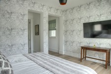 Enlarge photo 33