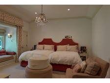 Enlarge photo 80