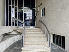 Enlarge photo 2