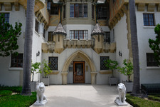 GAYTONIA APARTMENTS