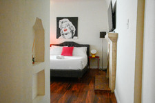 Enlarge photo 47
