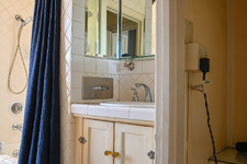 Enlarge photo 33