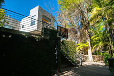 Enlarge photo 68