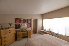 Enlarge photo 37