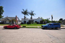 Cast 9416 East LA