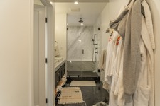 Enlarge photo 47