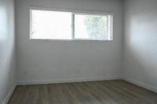 Enlarge photo 33