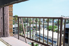 Enlarge photo 38