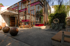 Enlarge photo 4