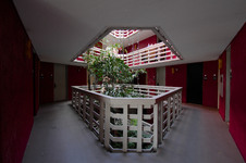 Enlarge photo 12