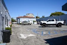 Enlarge photo 24