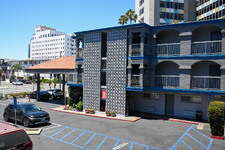 Enlarge photo 23