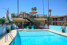 Enlarge photo 38