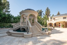 Enlarge photo 64