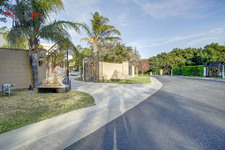 Enlarge photo 136