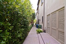 Enlarge photo 117