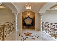 Enlarge photo 84